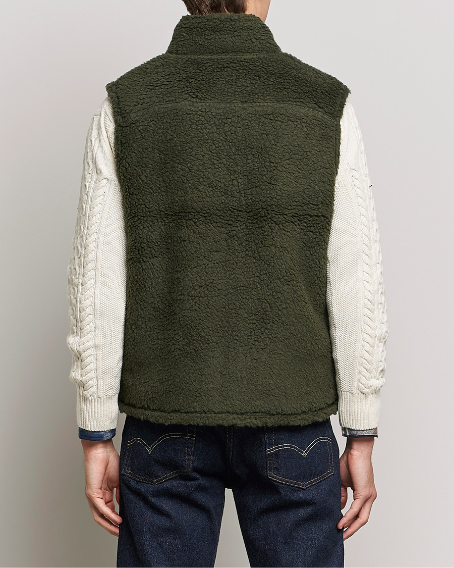 Men | Coats & Jackets | BEAMS PLUS | Boa Fleece Vest Forest Green