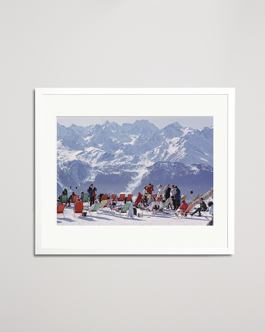 Men | Posters | Sonic Editions | Framed Slim Aarons Lounging in Verbier