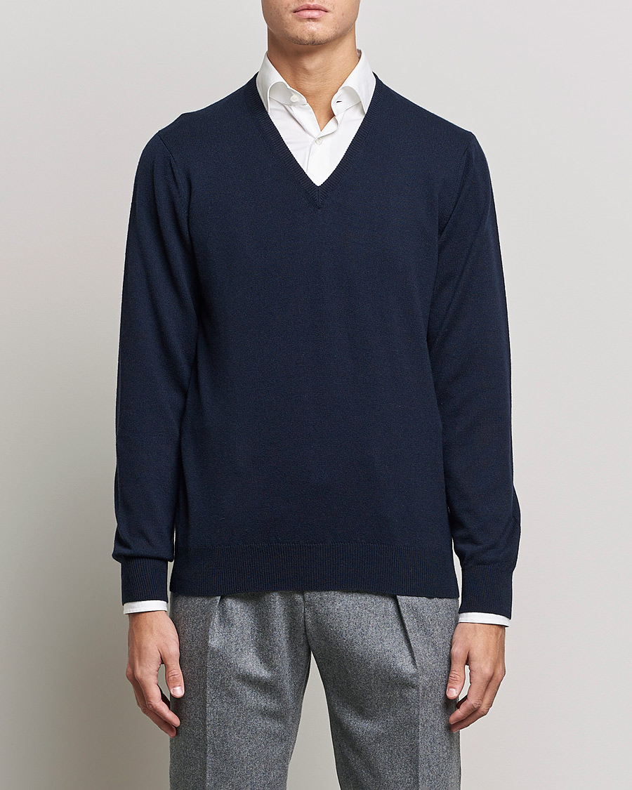 Men | Sweaters & Knitwear | Piacenza Cashmere | Cashmere V Neck Sweater Navy