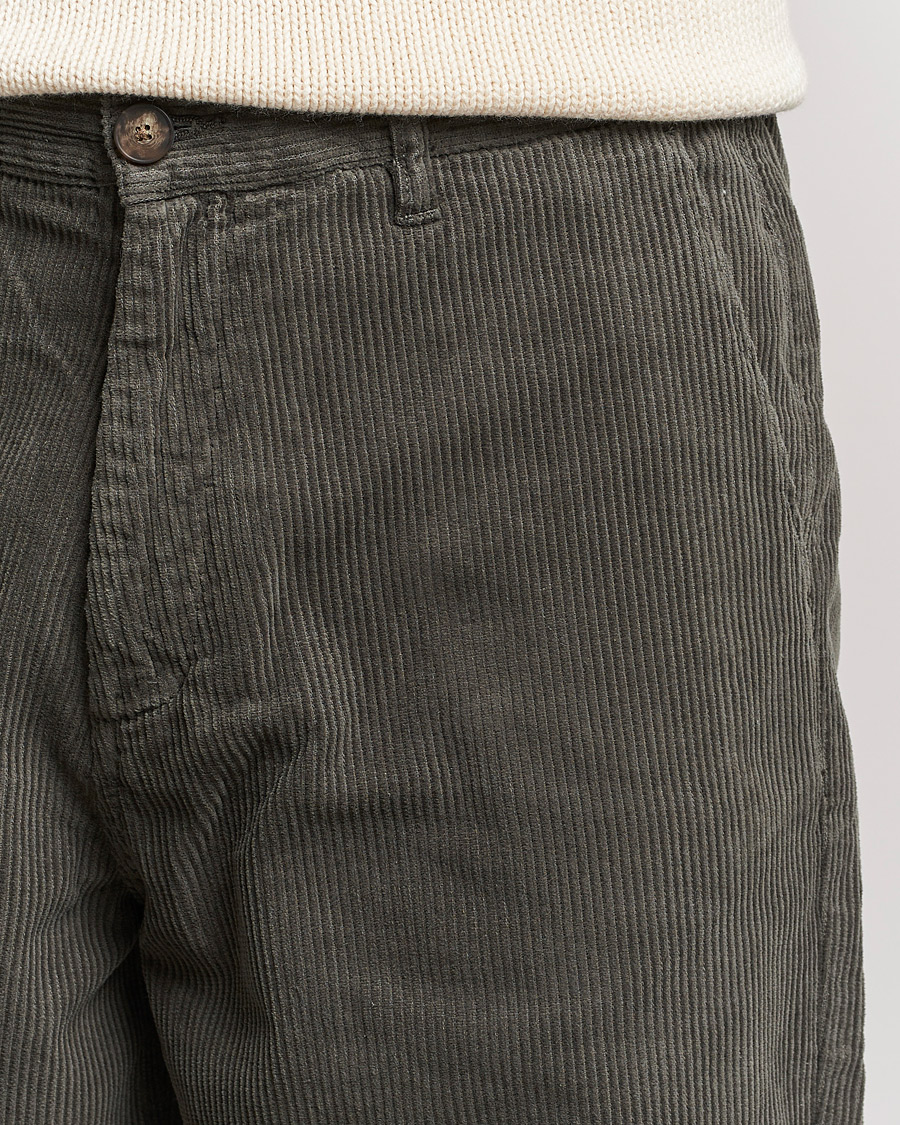 Men | Trousers | A Day's March | Redwood Corduroy Trousers Olive