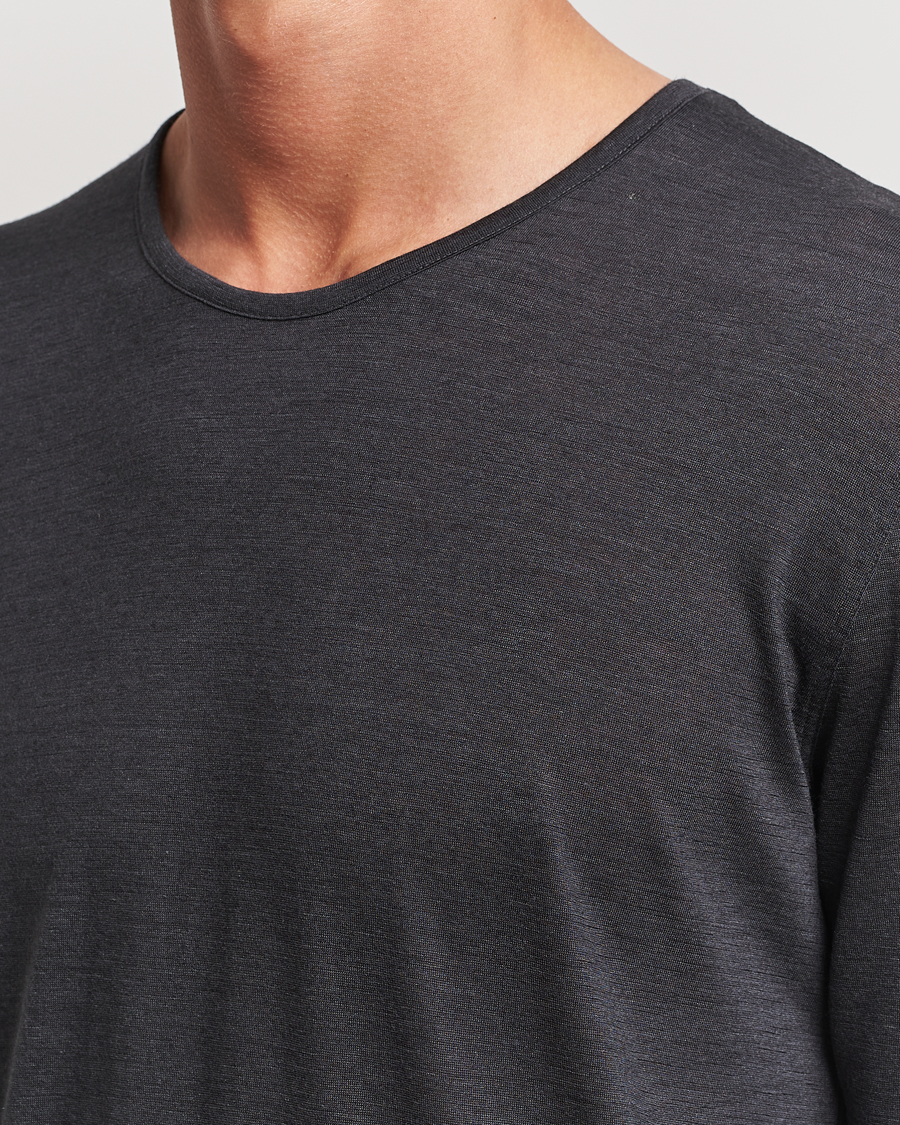 Men | T-Shirts | Zimmerli of Switzerland | Wool/Silk Long Sleeve T-Shirt Charcoal