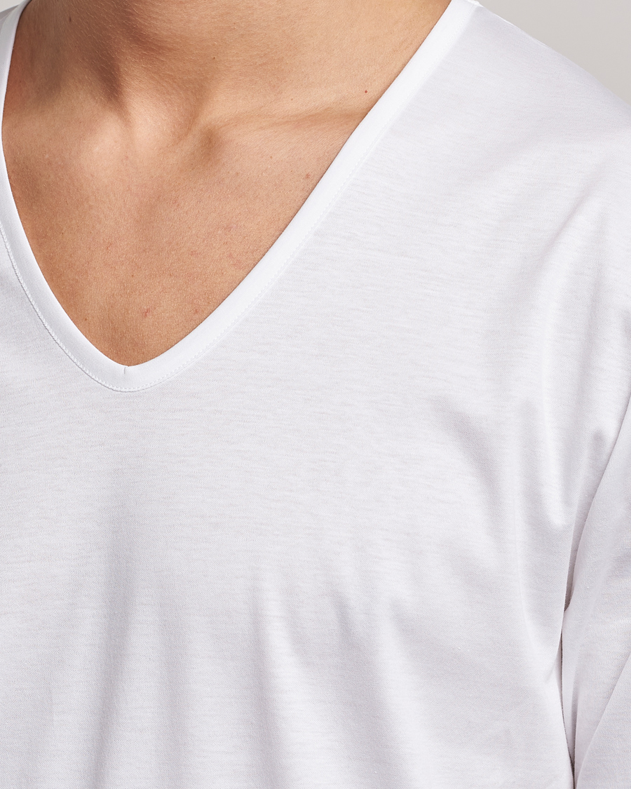 Men | T-Shirts | Zimmerli of Switzerland | Sea Island Cotton V-Neck T-Shirt White