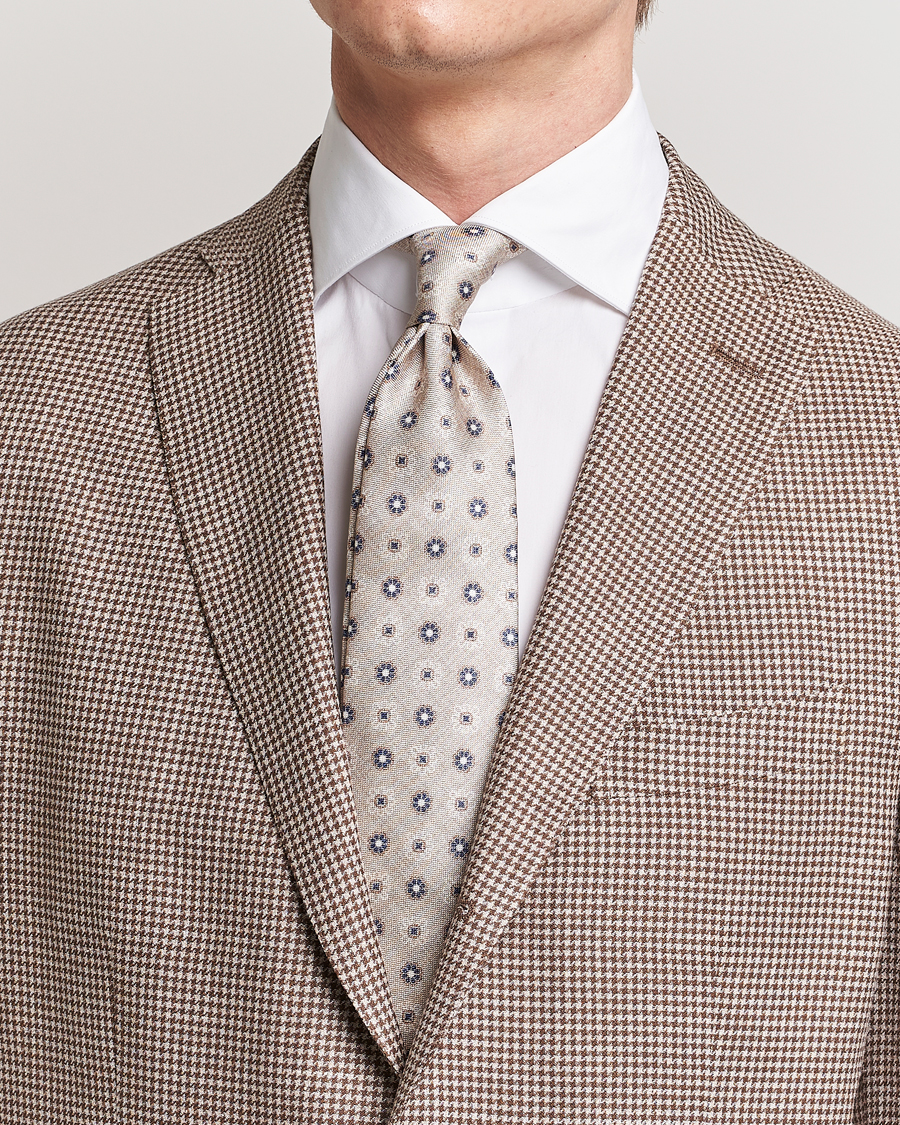 Men | Amanda Christensen Silk Oxford Printed Flower 8cm Tie Cream | Amanda Christensen | Silk Oxford Printed Flower 8cm Tie Cream