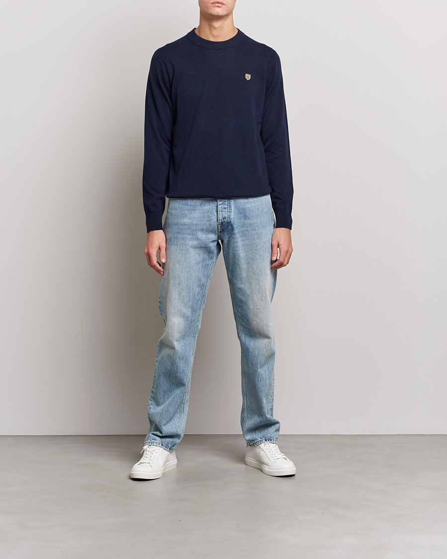 Men | Sweaters & Knitwear | GANT | Banner Shield Lambswool Crew Neck Eavning Blue