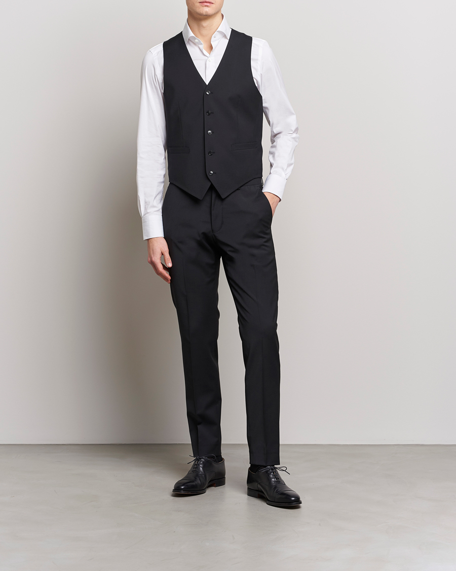 Men | Blazers | Tiger of Sweden | Wayde Wool Travel Waistcoat Black
