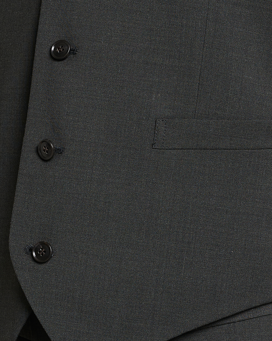 Men | Blazers | Tiger of Sweden | Wayde Wool Travel Waistcoat Olive Extreme