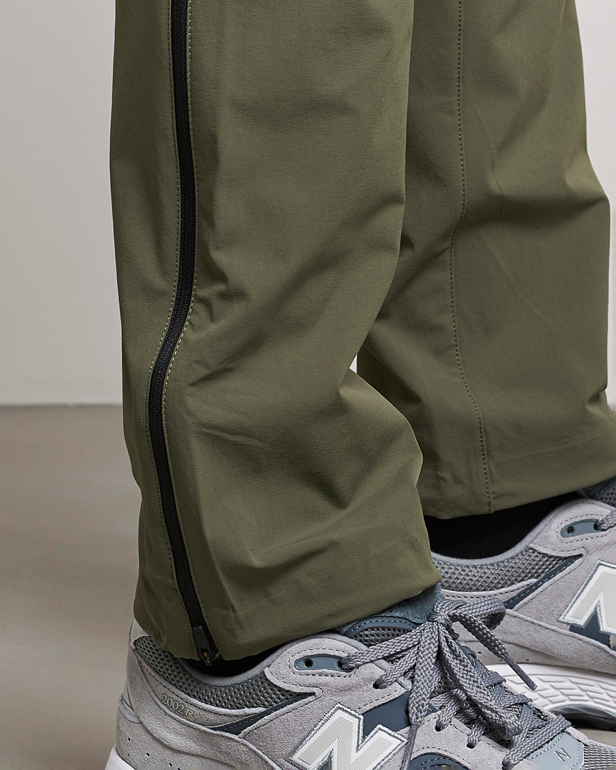 Men | Trousers | Peak Performance | Stretch Trek Pants Pine Needle