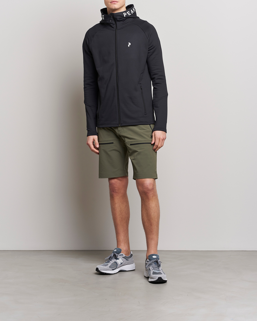 Men | Shorts | Peak Performance | Stretch Drawstring Tech Shorts Pine Needle