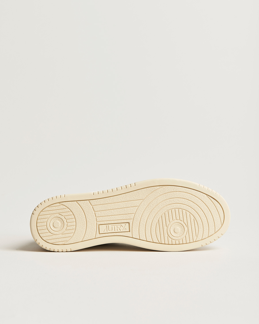 Men | Sneakers | Autry | Medalist Low Super Soft Goat Leather Sneaker White/Black