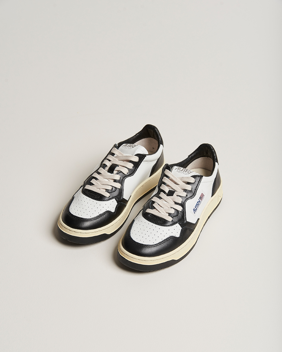 Men | Sneakers | Autry | Medalist Low Super Soft Goat Leather Sneaker White/Black