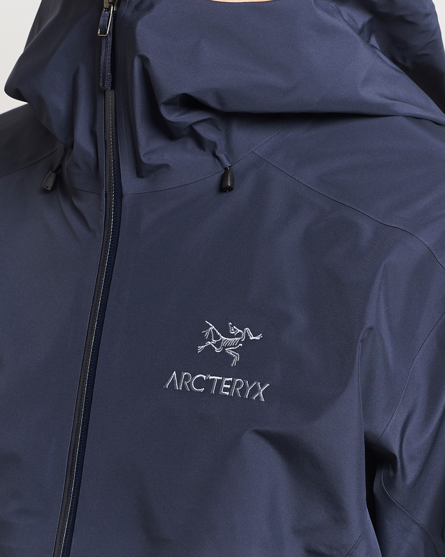 Men | Coats & Jackets | Arc'teryx | Beta LT Jacket Black Sapphire