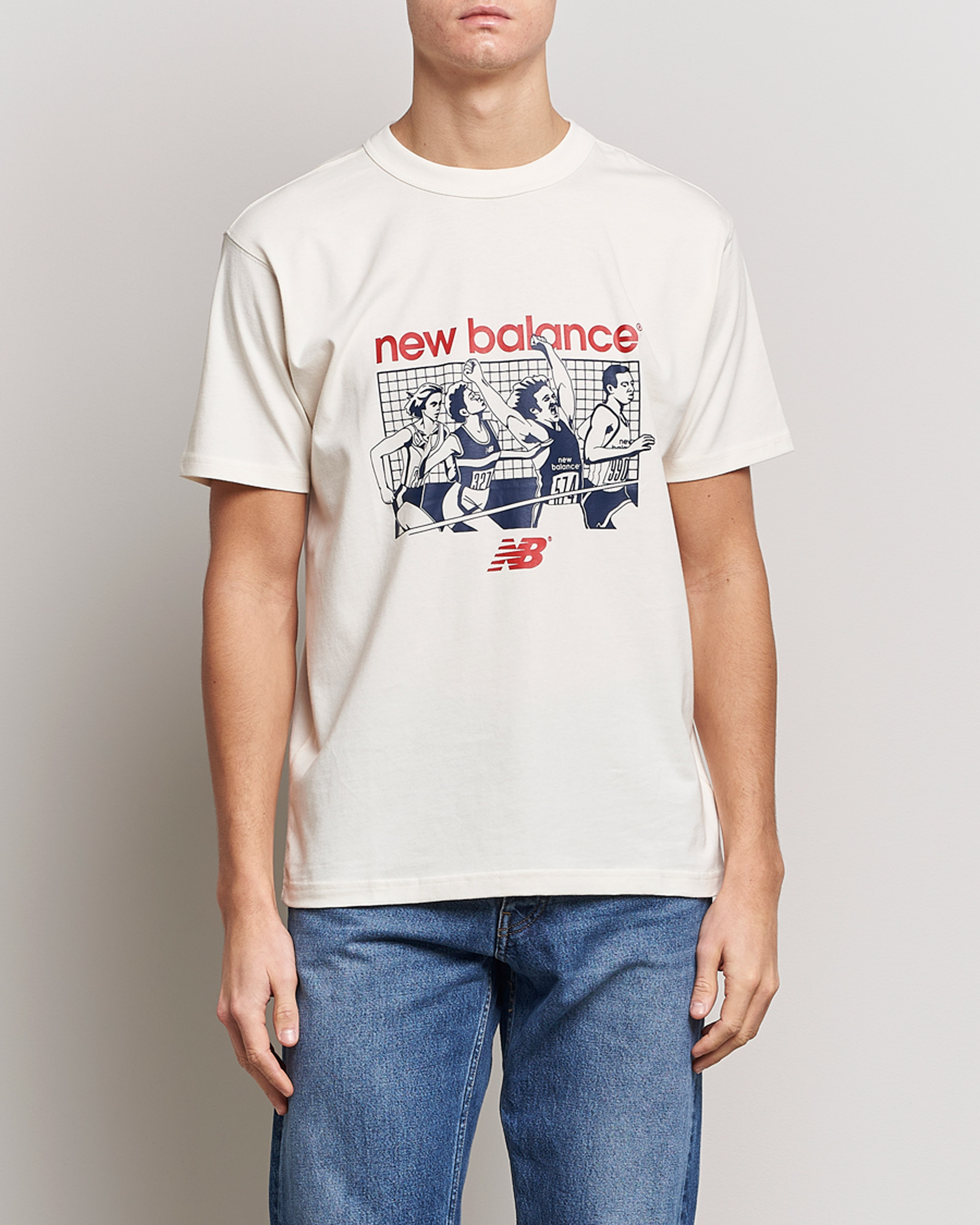 Men | T-Shirts | New Balance | Athletics 90s Graphic T-Shirt Greige