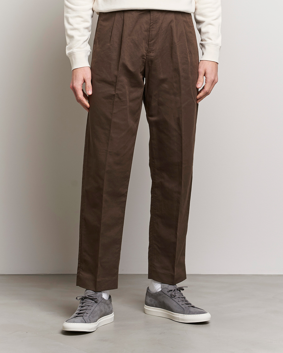 Men | Trousers | NN07 | Fritz Pleated Trousers Brown