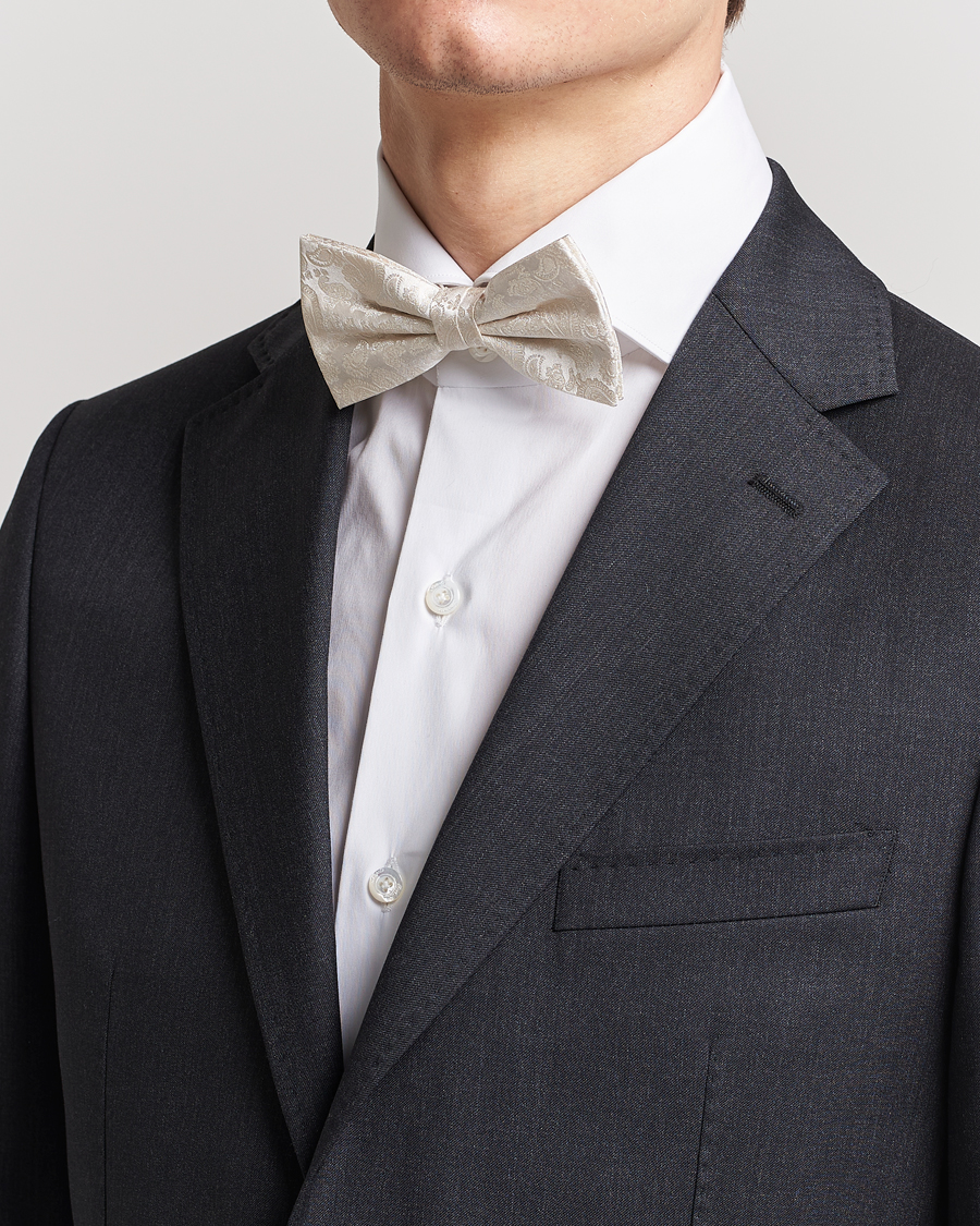 Men | Amanda Christensen Tonal Paisley Pre Tie Silk Cream | Amanda Christensen | Tonal Paisley Pre Tie Silk Cream