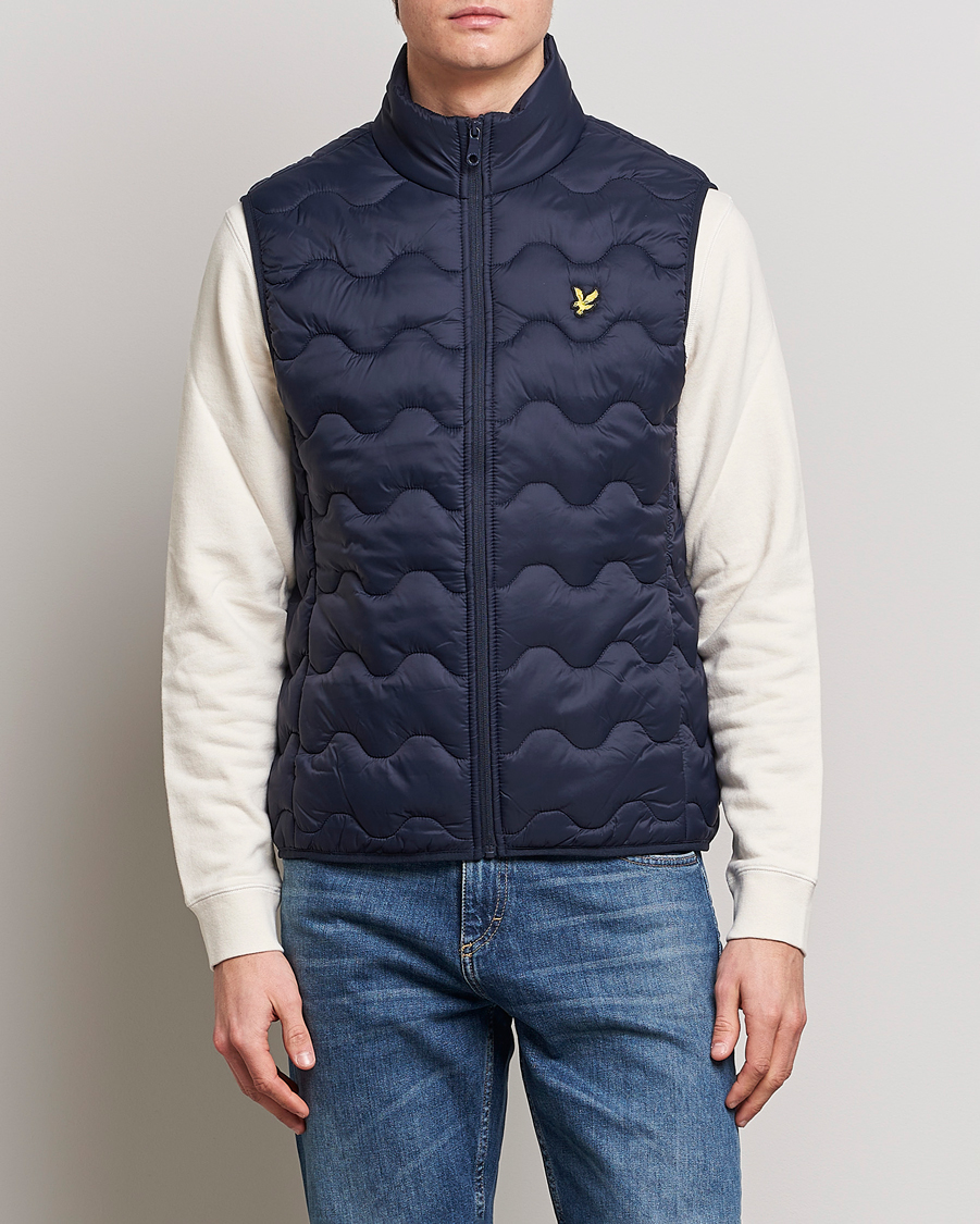 Men | Gilets | Lyle & Scott | Crest Quilted Gilet Vest Dark Navy