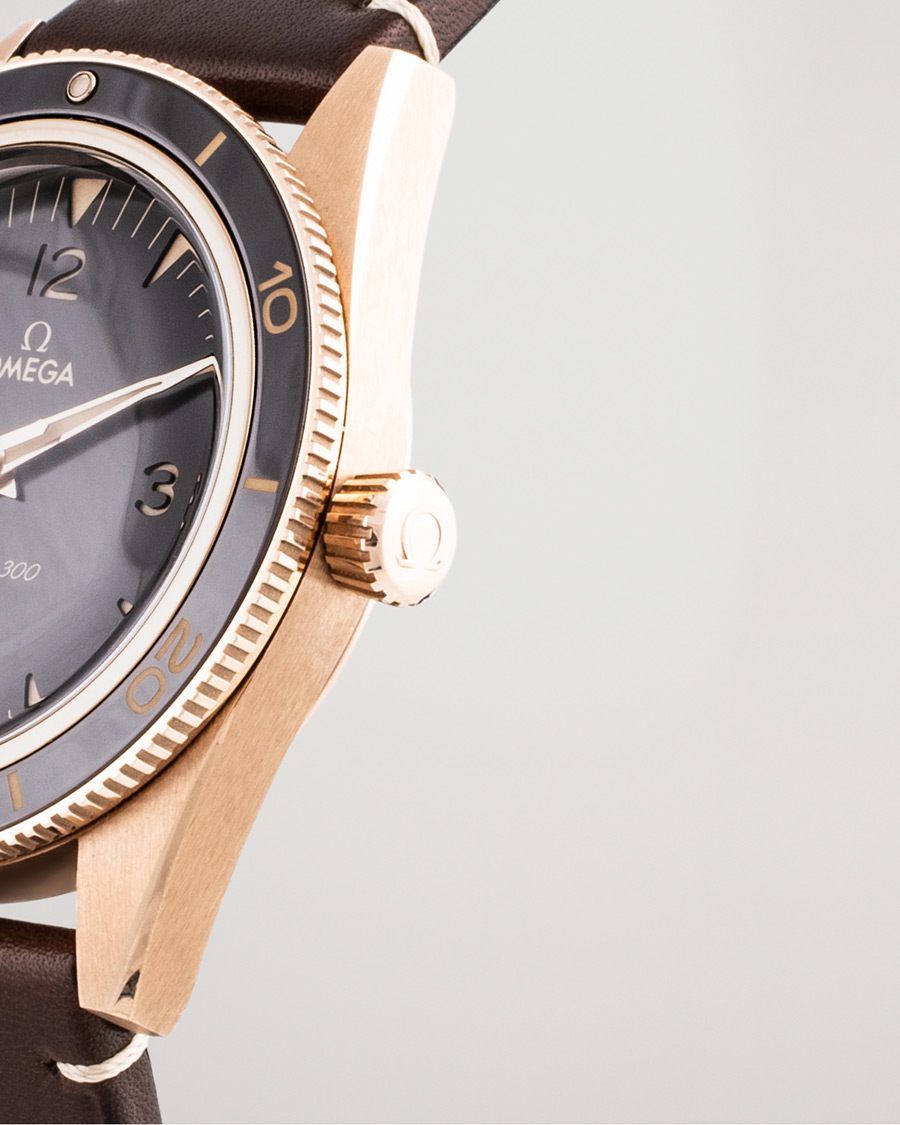 Men | Pre-Owned & Vintage Watches | Omega Pre-Owned | Seamaster Diver 300M 22218000