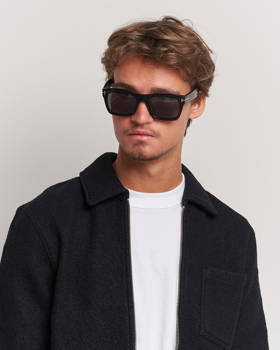 Men | Sunglasses | Tom Ford | Nico-02 Sunglasses Shine Black/Smoke