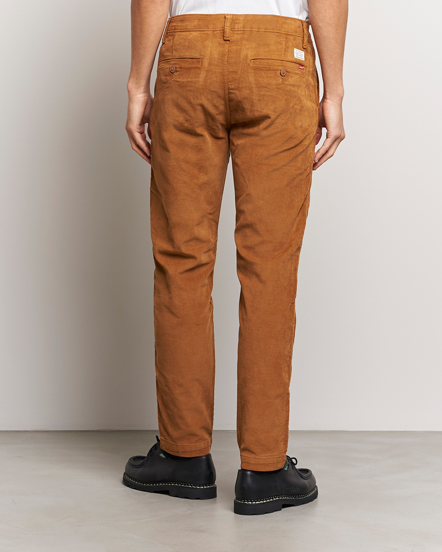 Men | Trousers | Levi's | Garment Dyed Stretch Corduroy Chino Monks Robe