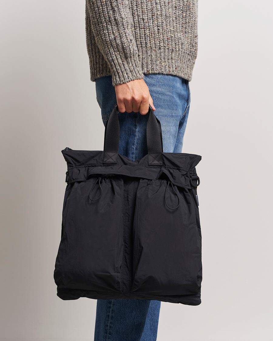 Men | Bags | mazi untitled | Helmet Bag 02 Nylon Tote Black