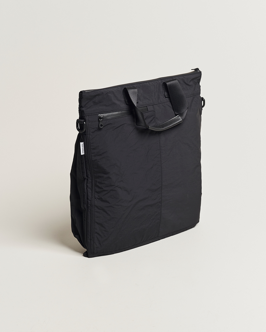 Men | Bags | mazi untitled | Helmet Bag 02 Nylon Tote Black