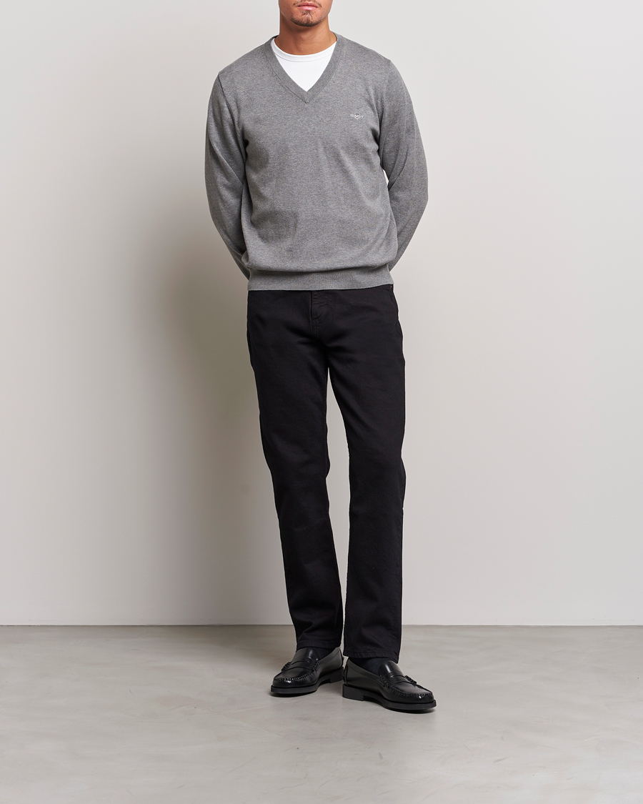 Men | Sweaters & Knitwear | GANT | Classic Cotton V-Neck Dark Grey Melange