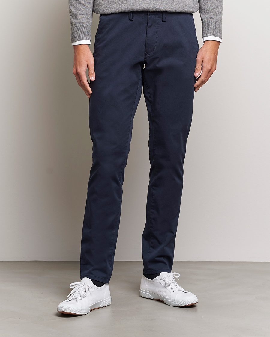 Men | Trousers | GANT | Slim Fit Twill Chino Marine