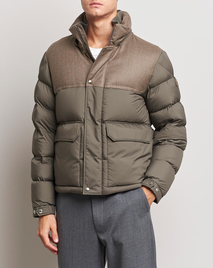Men | Coats & Jackets | Moncler | Mussala Short Down Parka Taupe