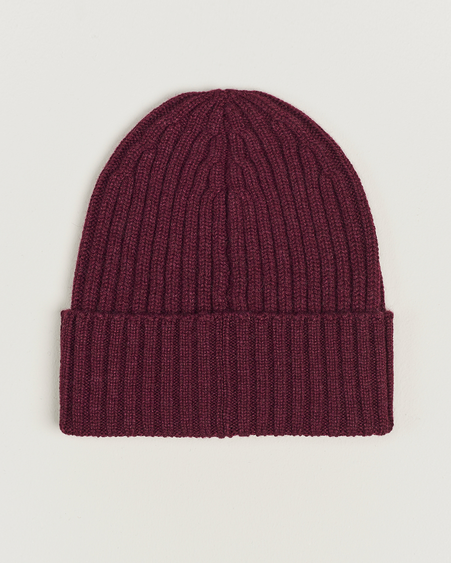 Men | Piacenza Cashmere Ribbed Cashmere Beanie Burgundy | Piacenza Cashmere | Ribbed Cashmere Beanie Burgundy