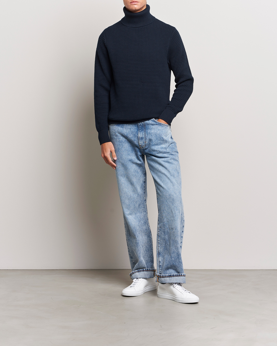 Men | Sweaters & Knitwear | J.Lindeberg | Olivero Cotton Turtle Sweater Navy