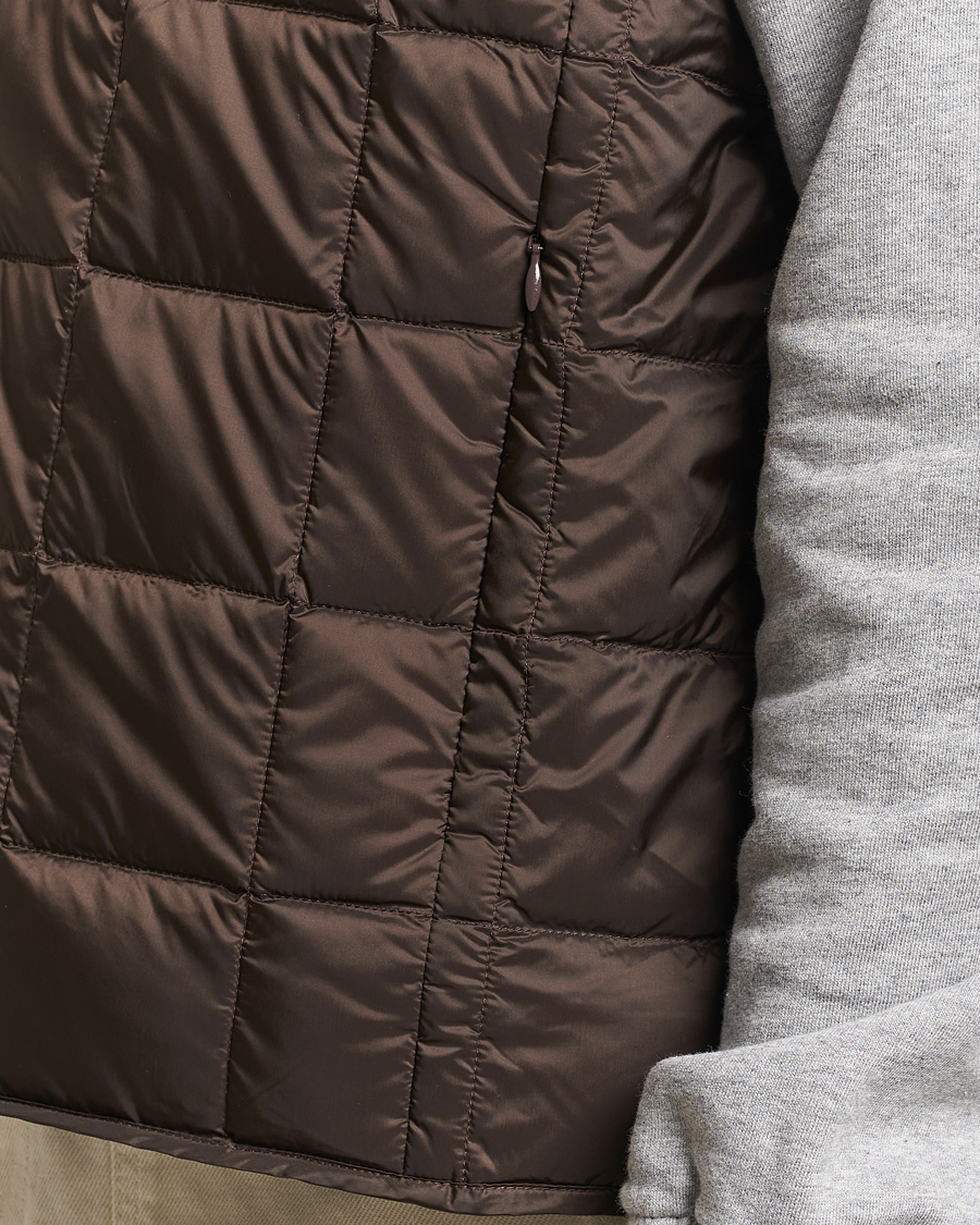 Men | Coats & Jackets | TAION | V-Neck Lightweight Down Vest Dark Choco