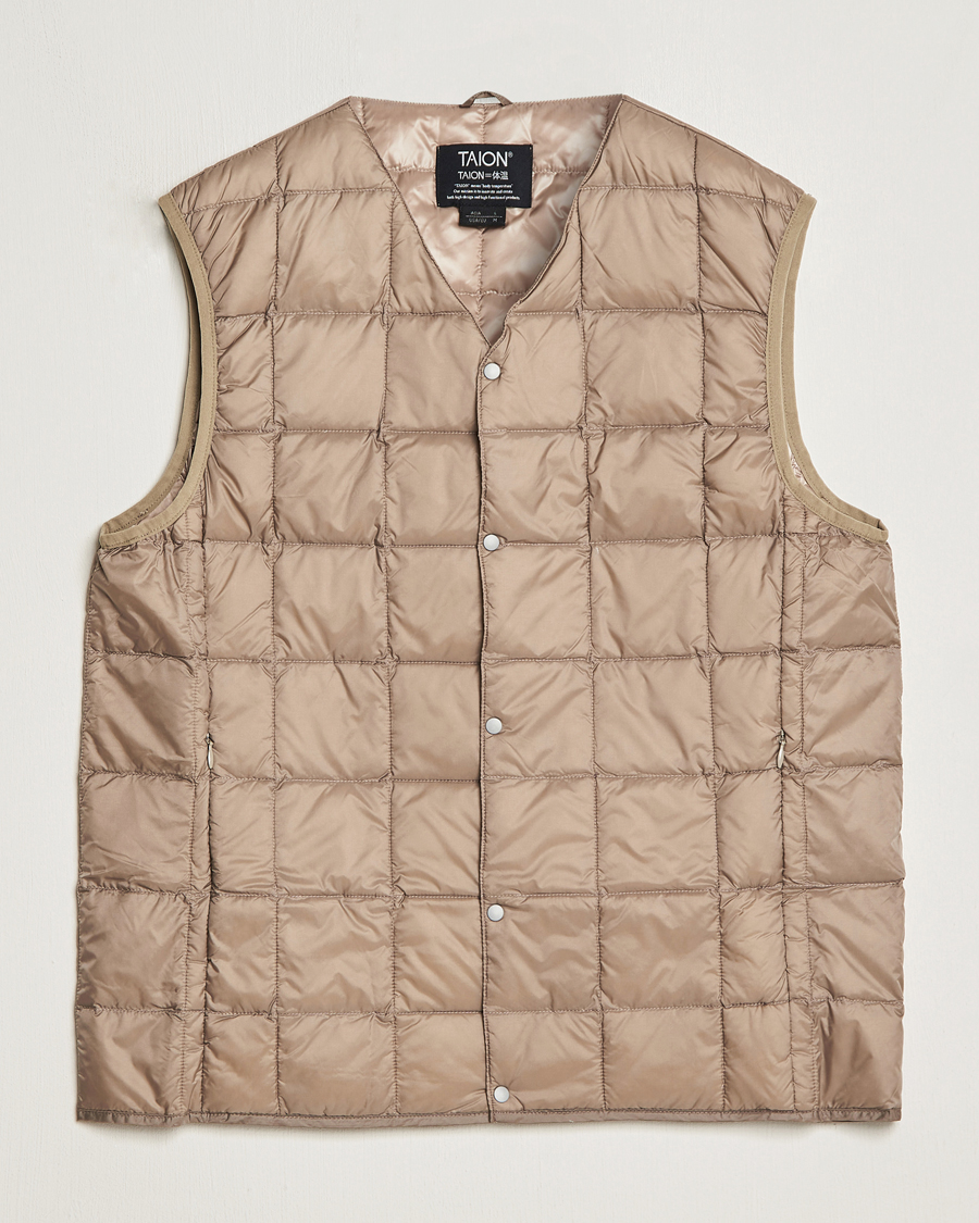 Men | Coats & Jackets | TAION | V-Neck Lightweight Down Vest Khaki