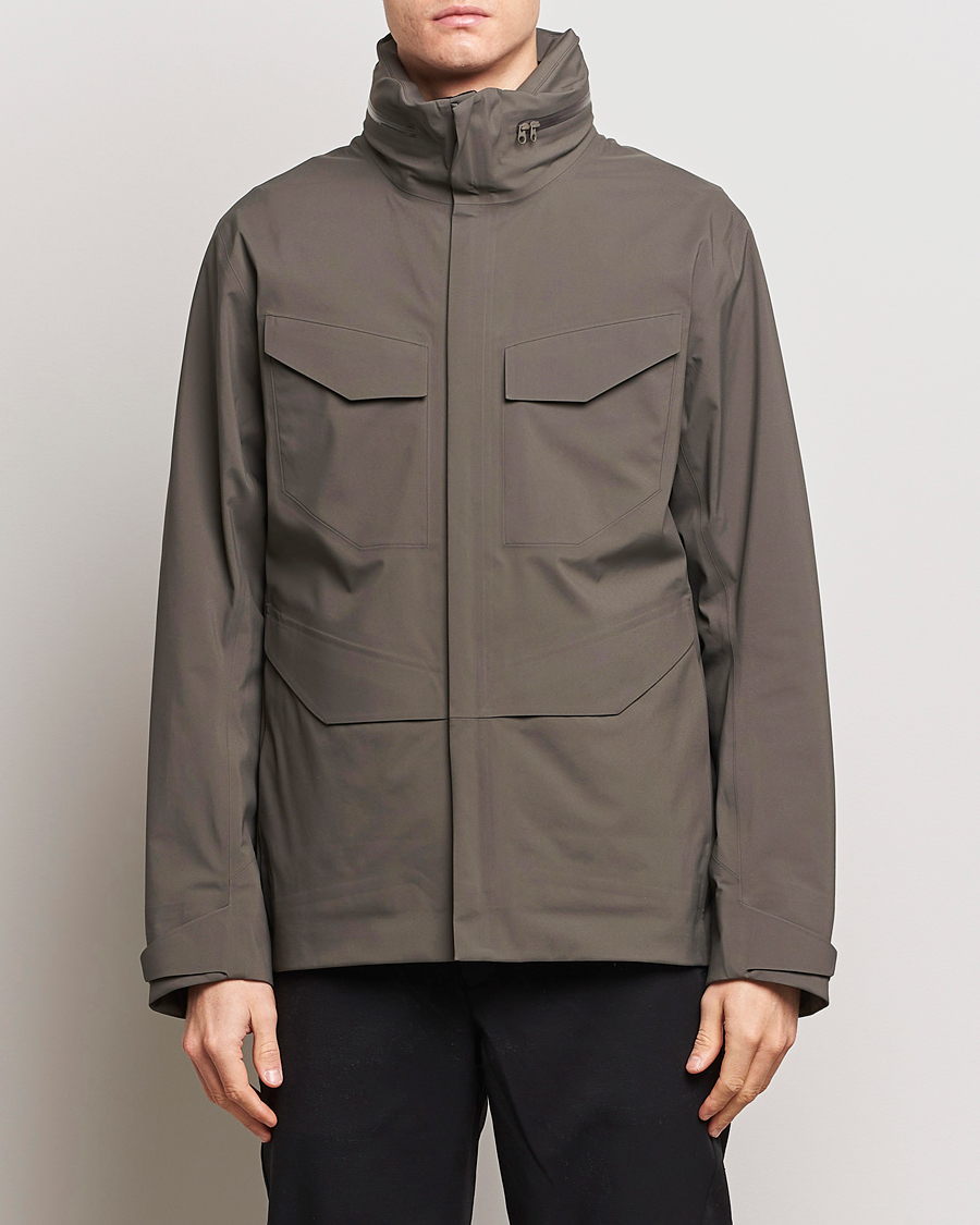 Men | Coats & Jackets | Arc'teryx Veilance | Field Jacket Shade