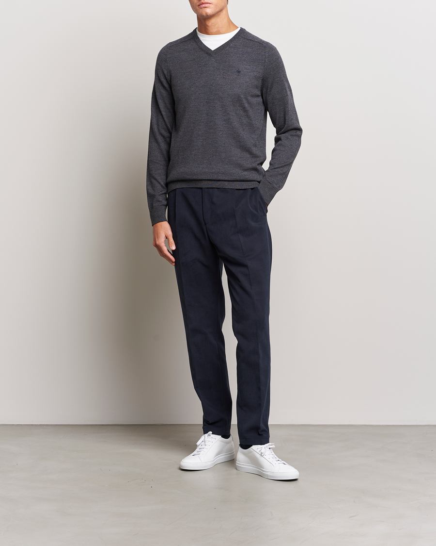 Men | Sweaters & Knitwear | Morris | Merino V-neck Grey