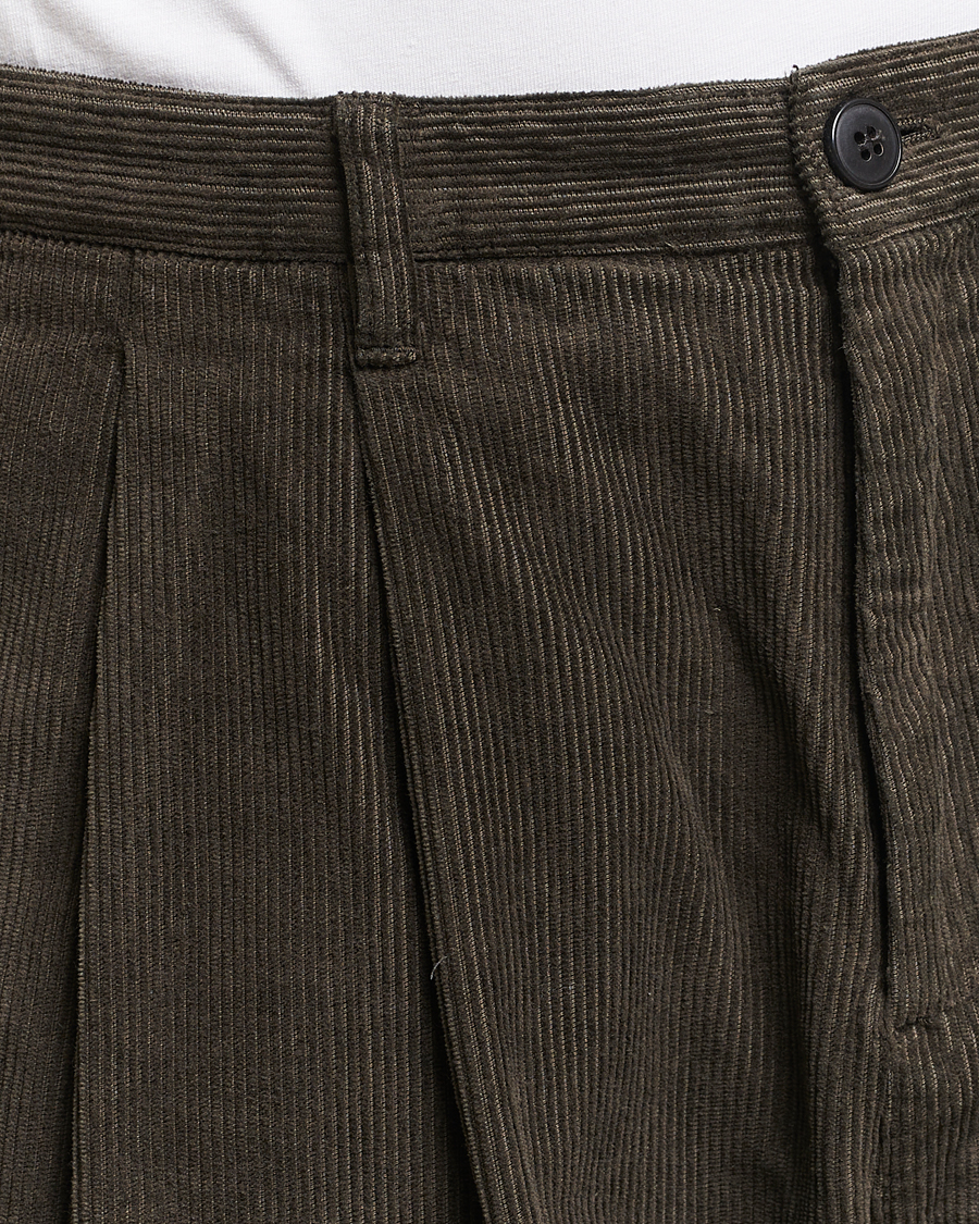 Men | Trousers | Sunspel | Corduroy Double Pleat Trousers Coffee