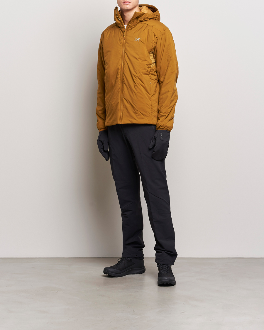 Men | Coats & Jackets | Arc'teryx | Atom Hooded Jacket Yukon