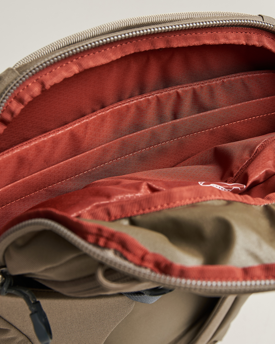 Men | Bags | Osprey | Metron 24 Backpack Tan Concrete