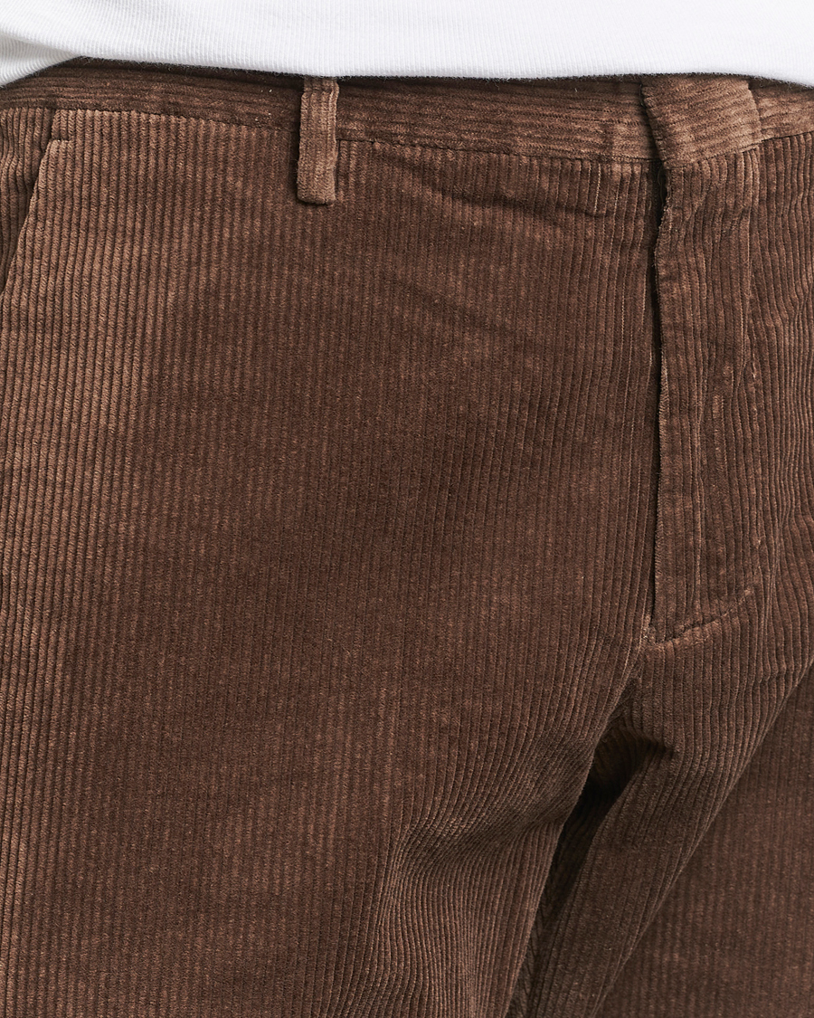 Men | Trousers | NN07 | Theo Regular Fit Corduroy Chinos Shitake
