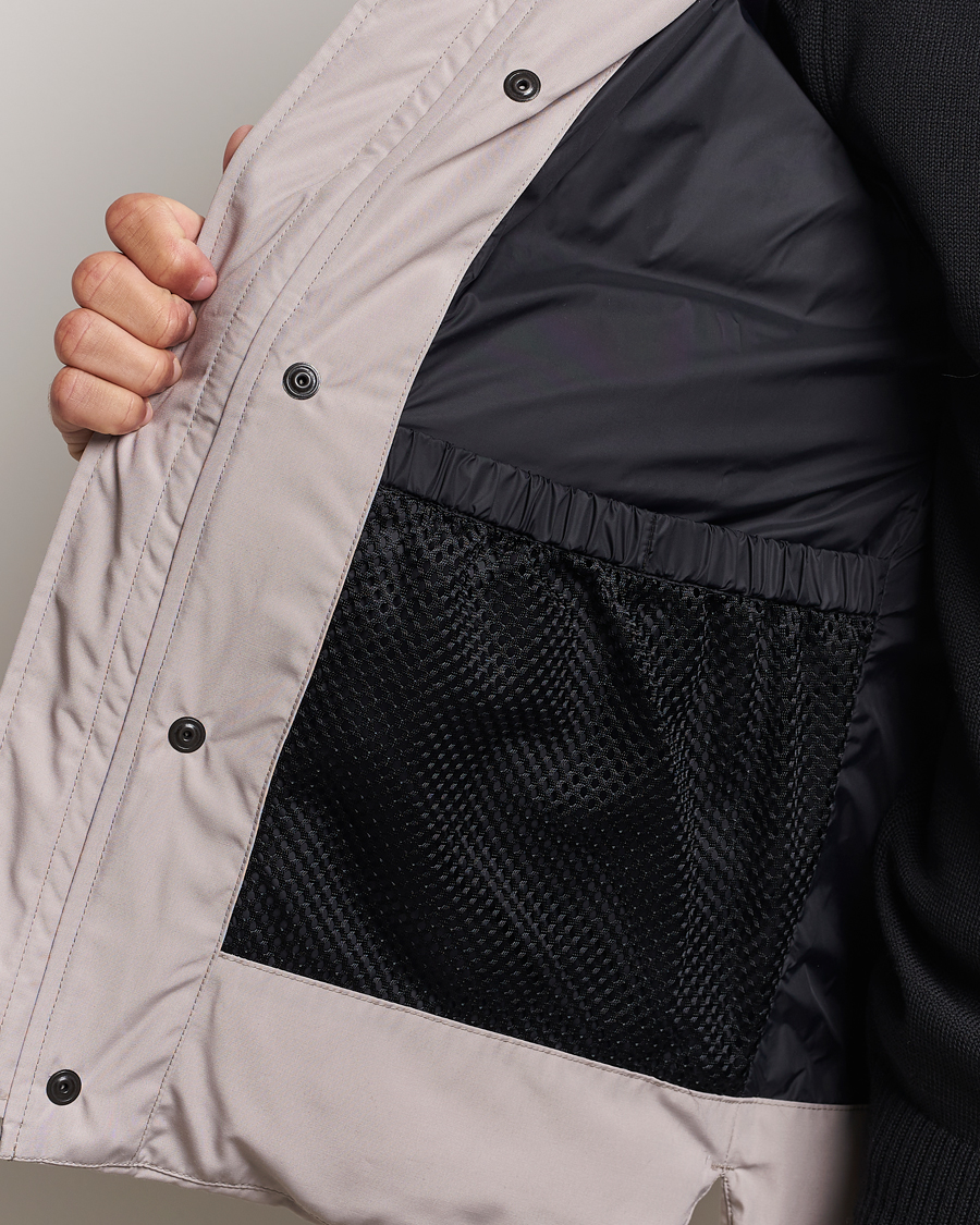 Men | Coats & Jackets | Canada Goose | Macmillan parka Limestone