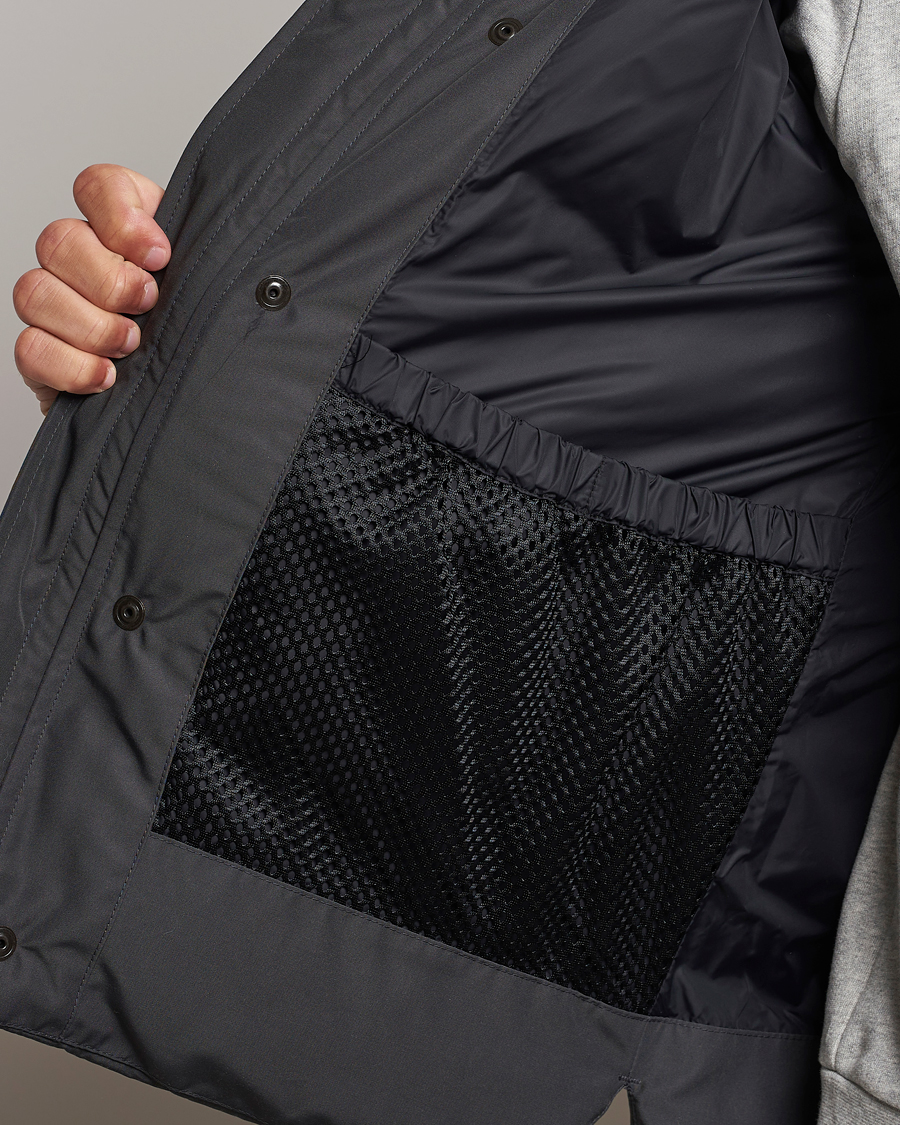 Men | Coats & Jackets | Canada Goose | Macmillan parka Graphite