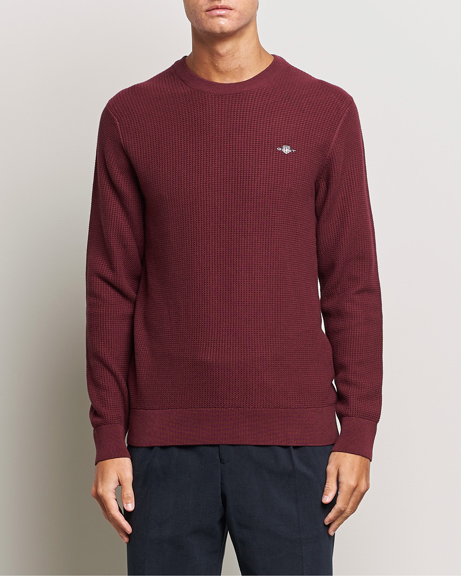 Men | Sweaters & Knitwear | GANT | Cotton Micro Textured Crew Neck Red Shadow