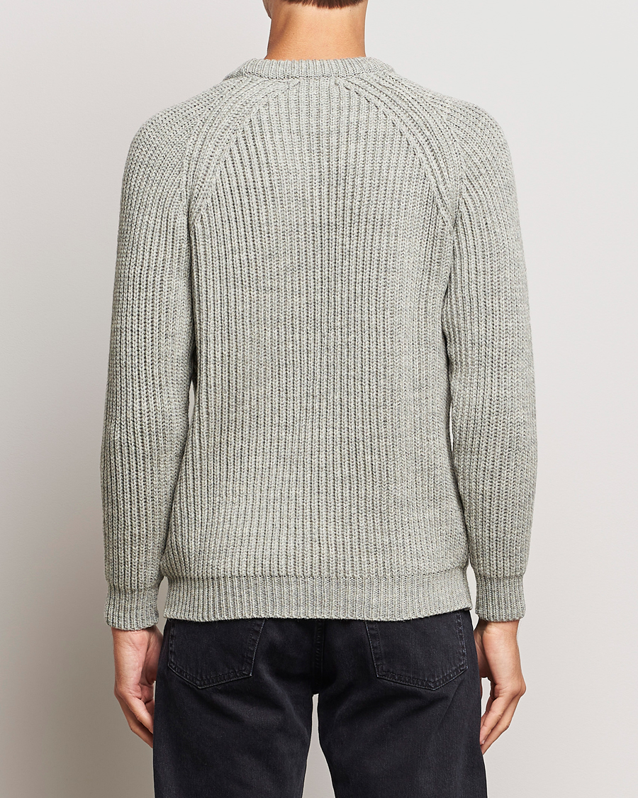 Men | Sweaters & Knitwear | Gloverall | Fisherman Rib Chunky Wool Crew Neck Light Grey