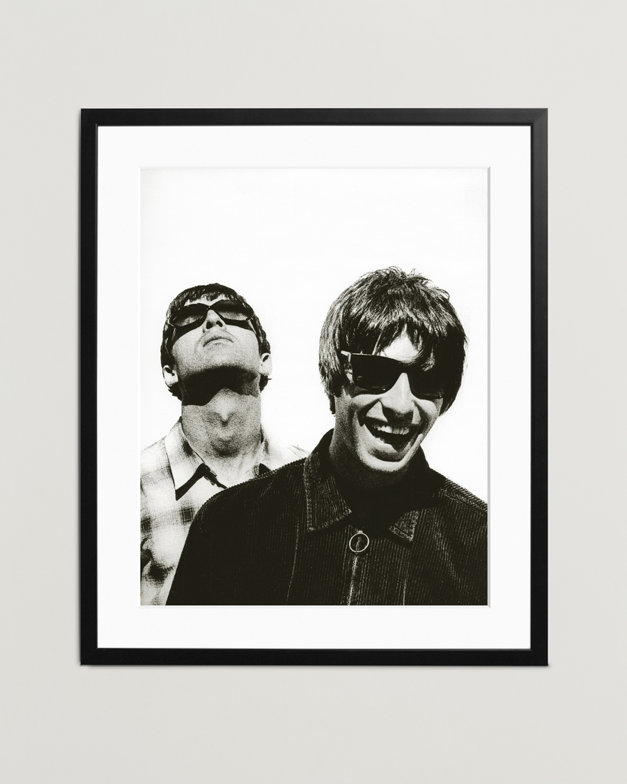 Men | Posters | Sonic Editions | Framed Noel & Liam At The Hotel