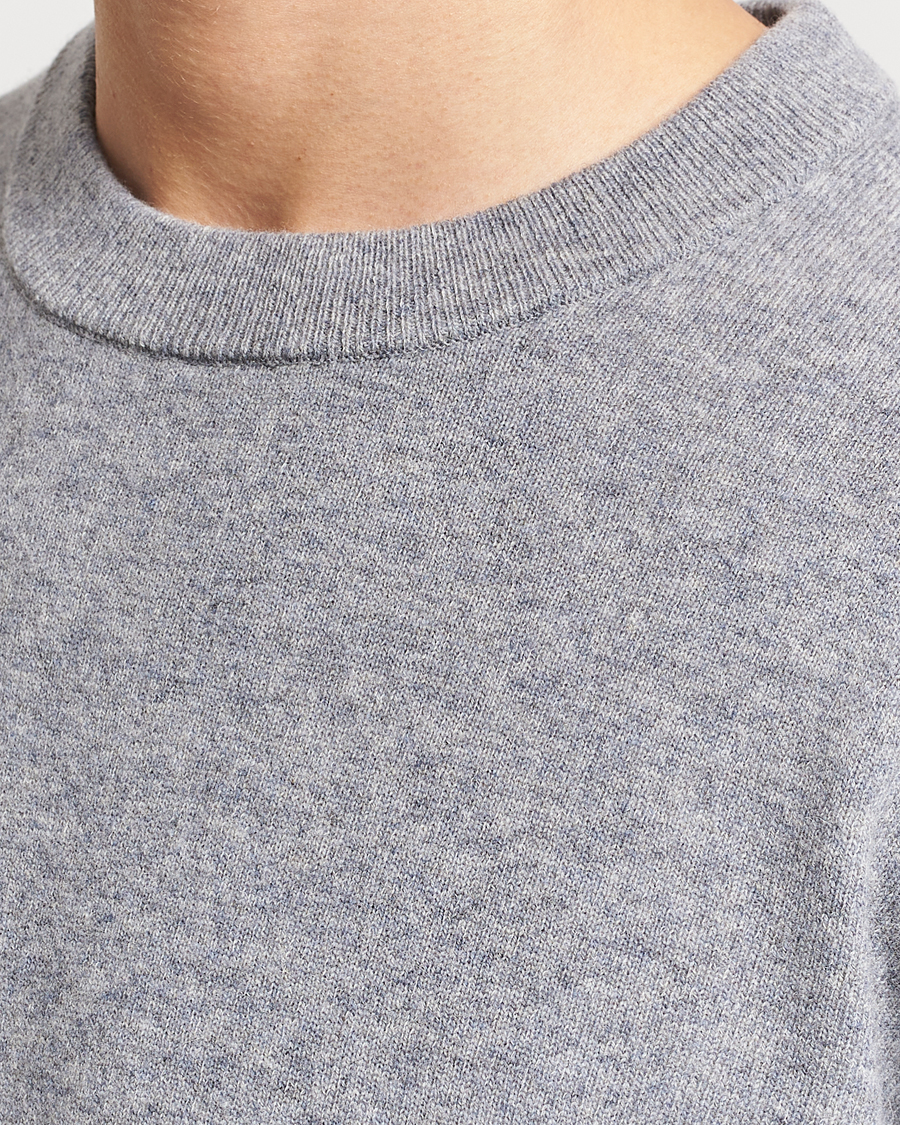 Men | Sweaters & Knitwear | Filippa K | 93 Knitted Lambswool Crew Neck Sweater Grey Melange