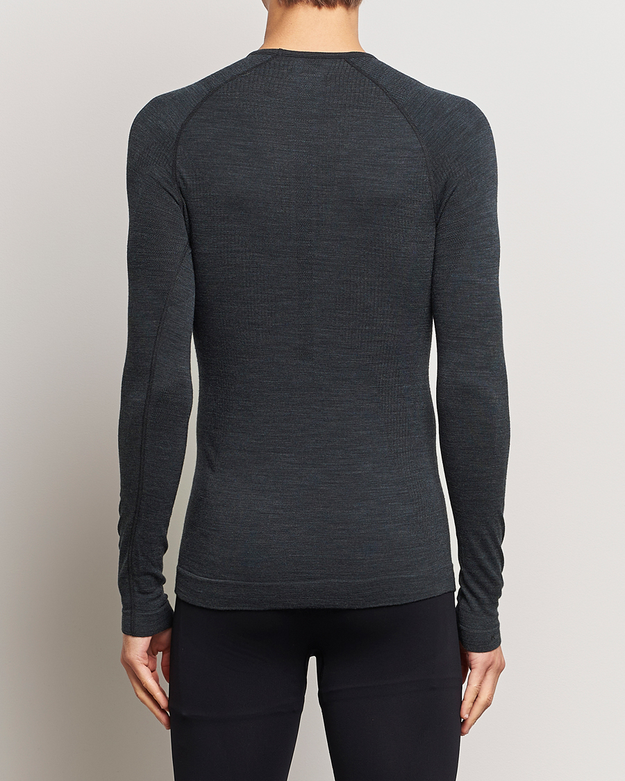 Men | T-Shirts | Falke | Long Sleeve Wool Tech Shirt Black