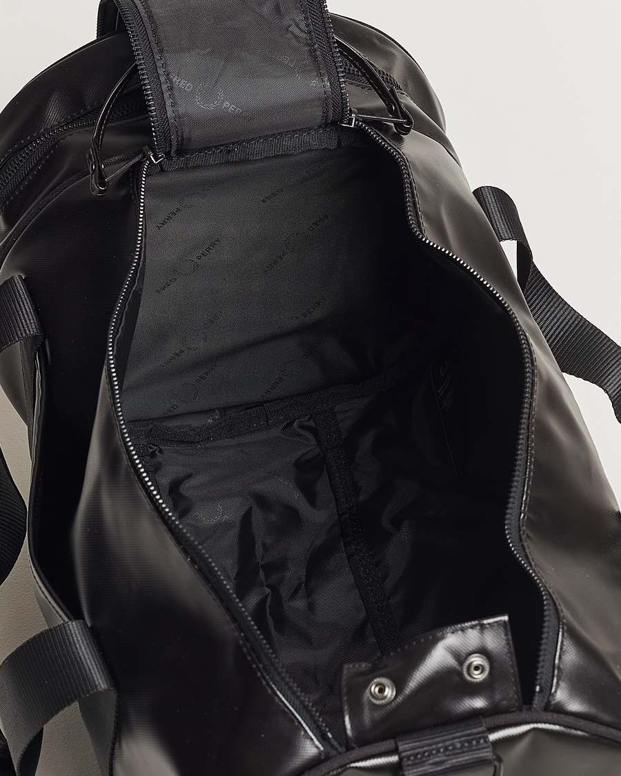 Men | Bags | Fred Perry | Tonal Classic Barrel Bag Black/Gold