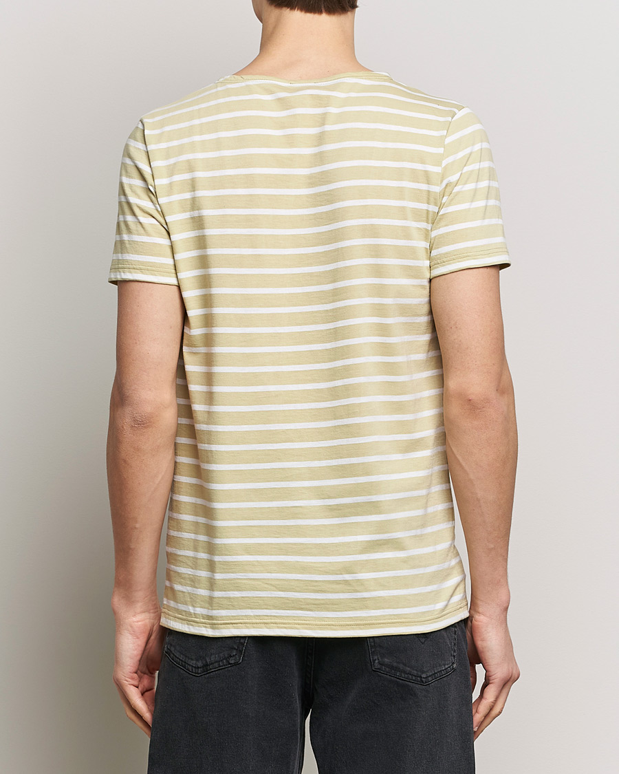 Men | T-Shirts | Armor-lux | Hoëdic Boatneck Héritage Stripe T-shirt Pale Olive/Milk