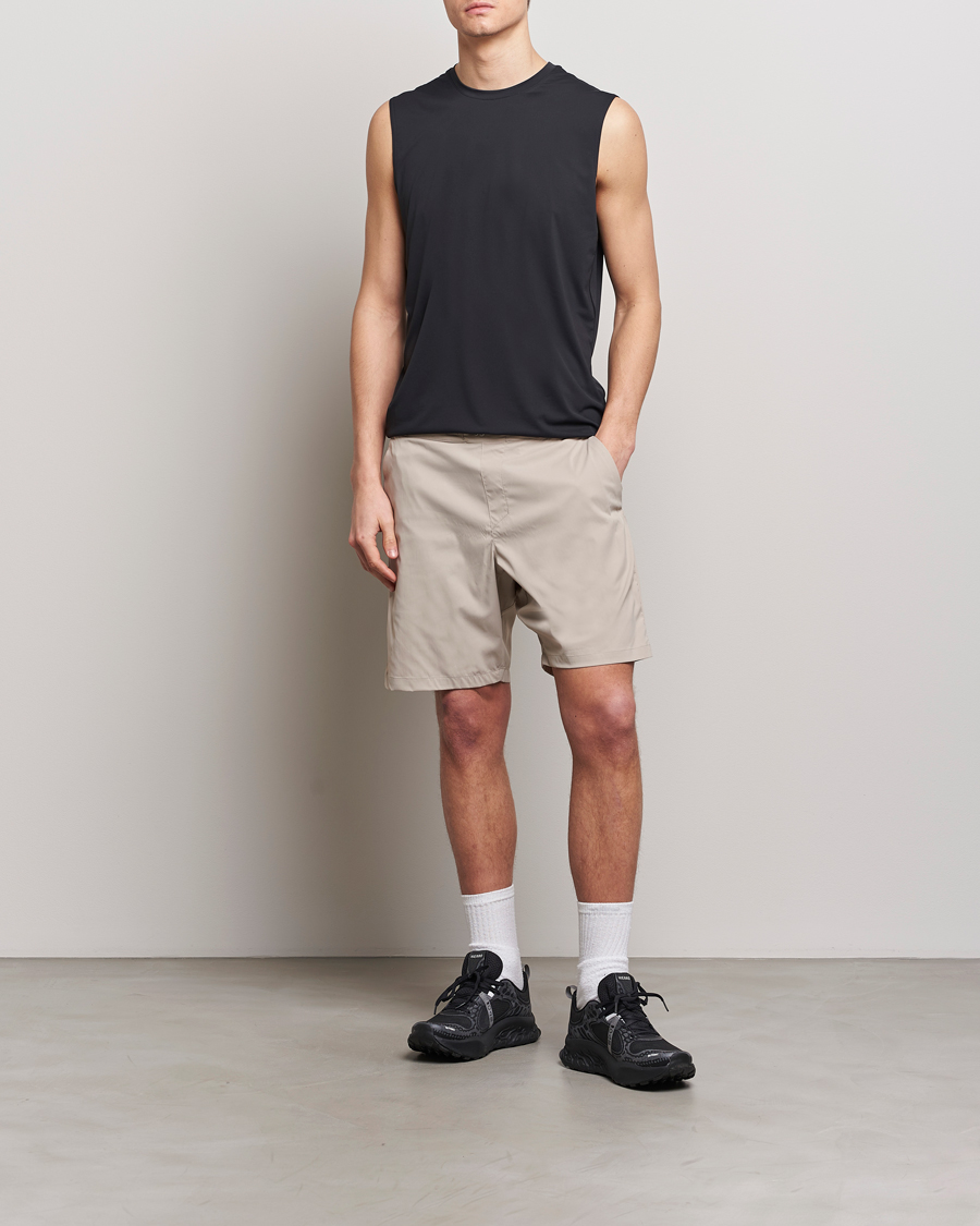Men | Shorts | Houdini | Wadi Ultralight Shorts Sandstorm