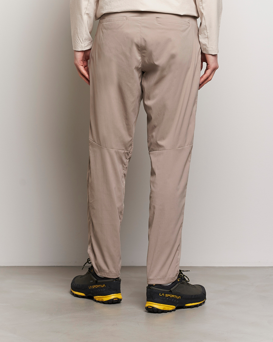 Men | Trousers | Houdini | Wadi Ultralight Pants Misty Beach