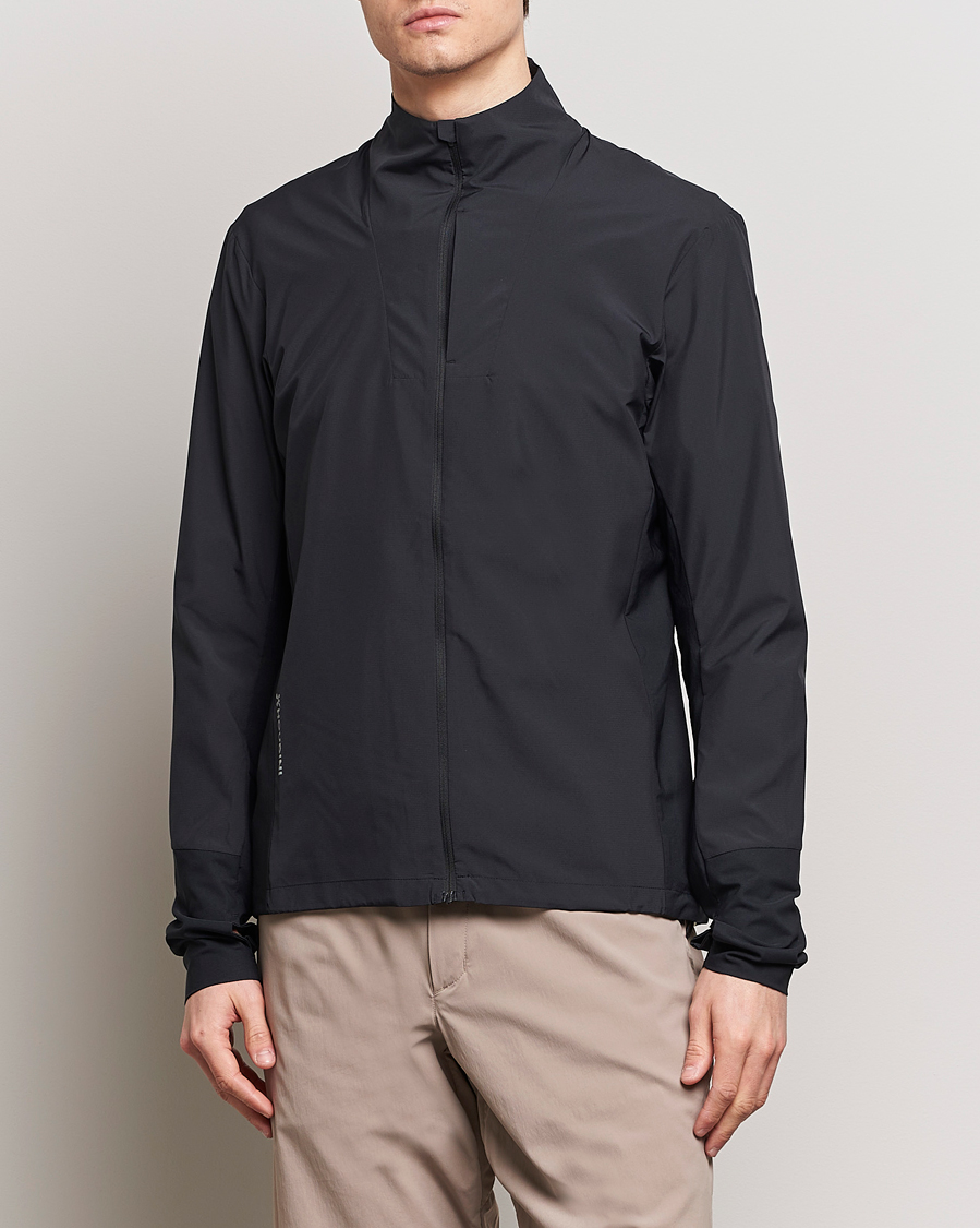 Men | Coats & Jackets | Houdini | Pace Wind Jacket True Black