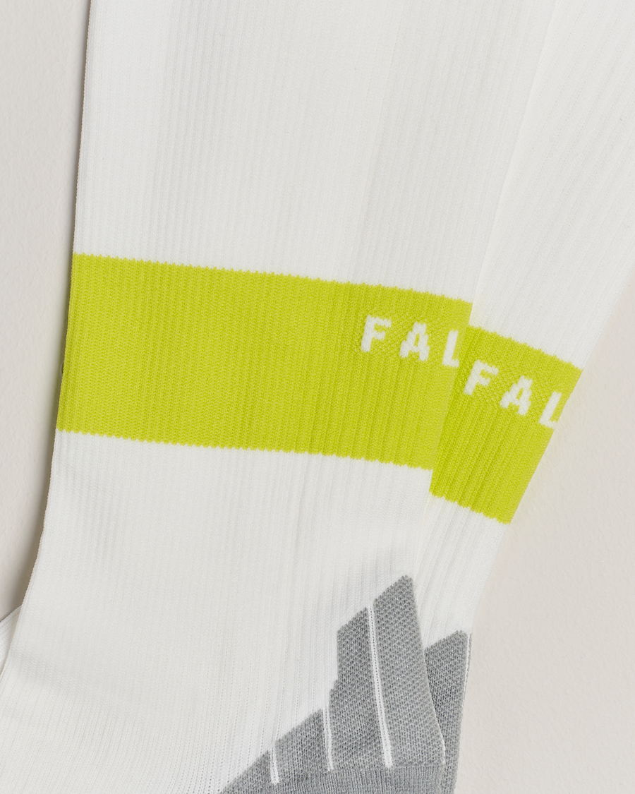 Men | Underwear & Socks | Falke | RU Compression Running Socks White